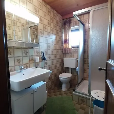 Schnarf Apartment *